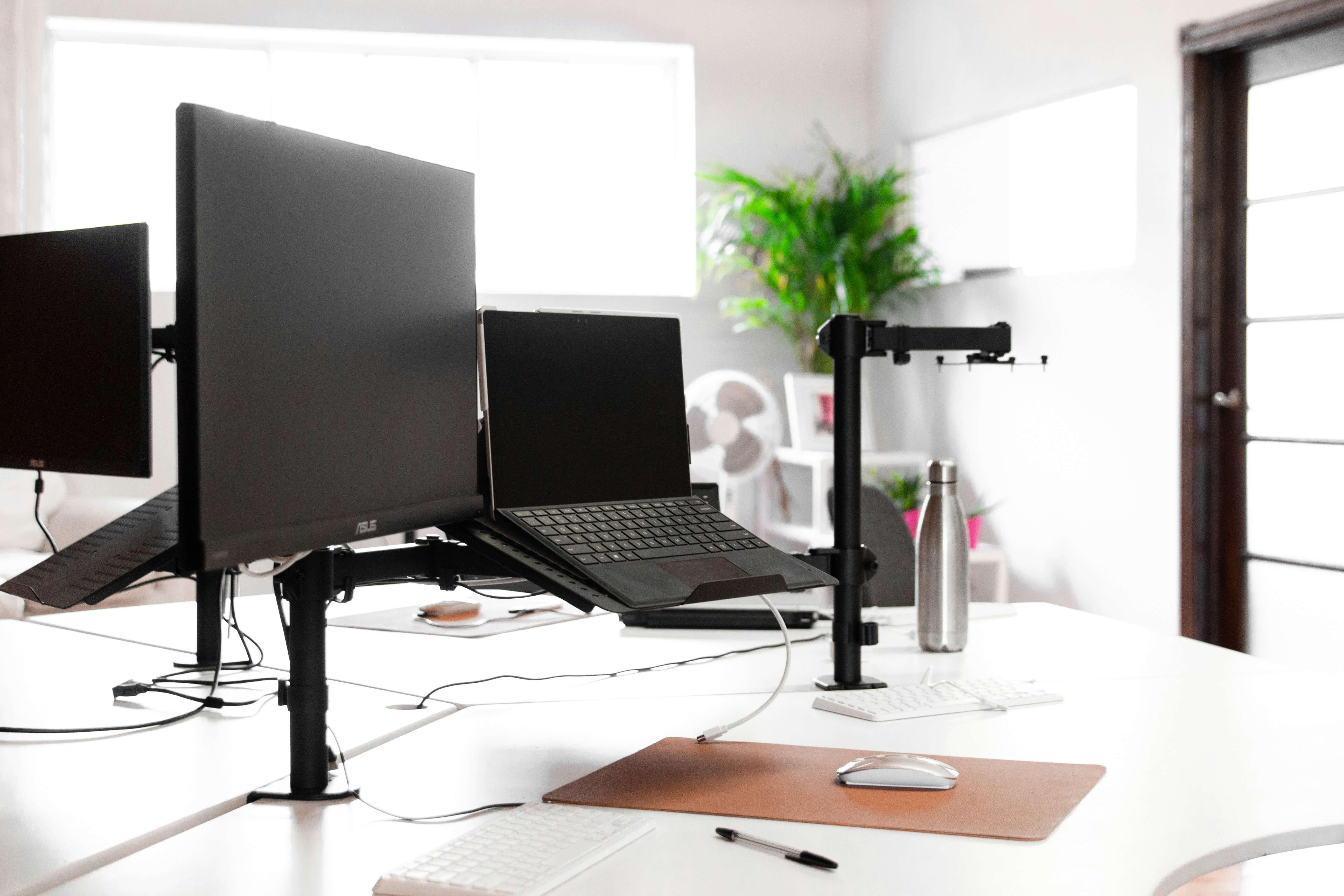 Ergonomic equipment in an office
